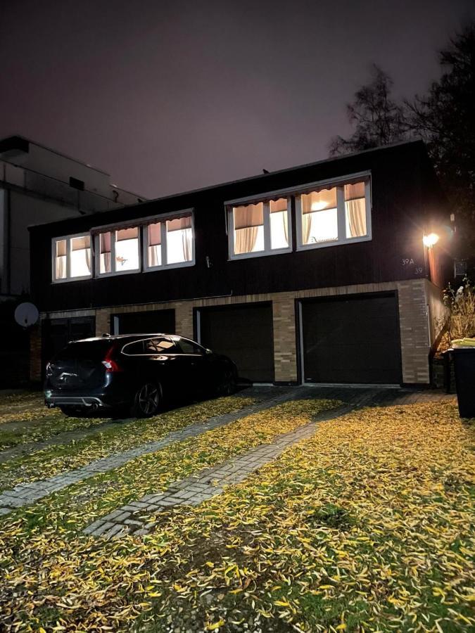 Haus Am Stadtrand Mit Super Verbindung In Die City Kassel Exterior photo